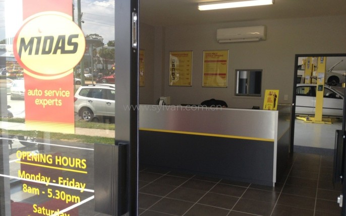 Automotive Quick Repair Service Design Project - Reality images realistic picture - JoyDesign